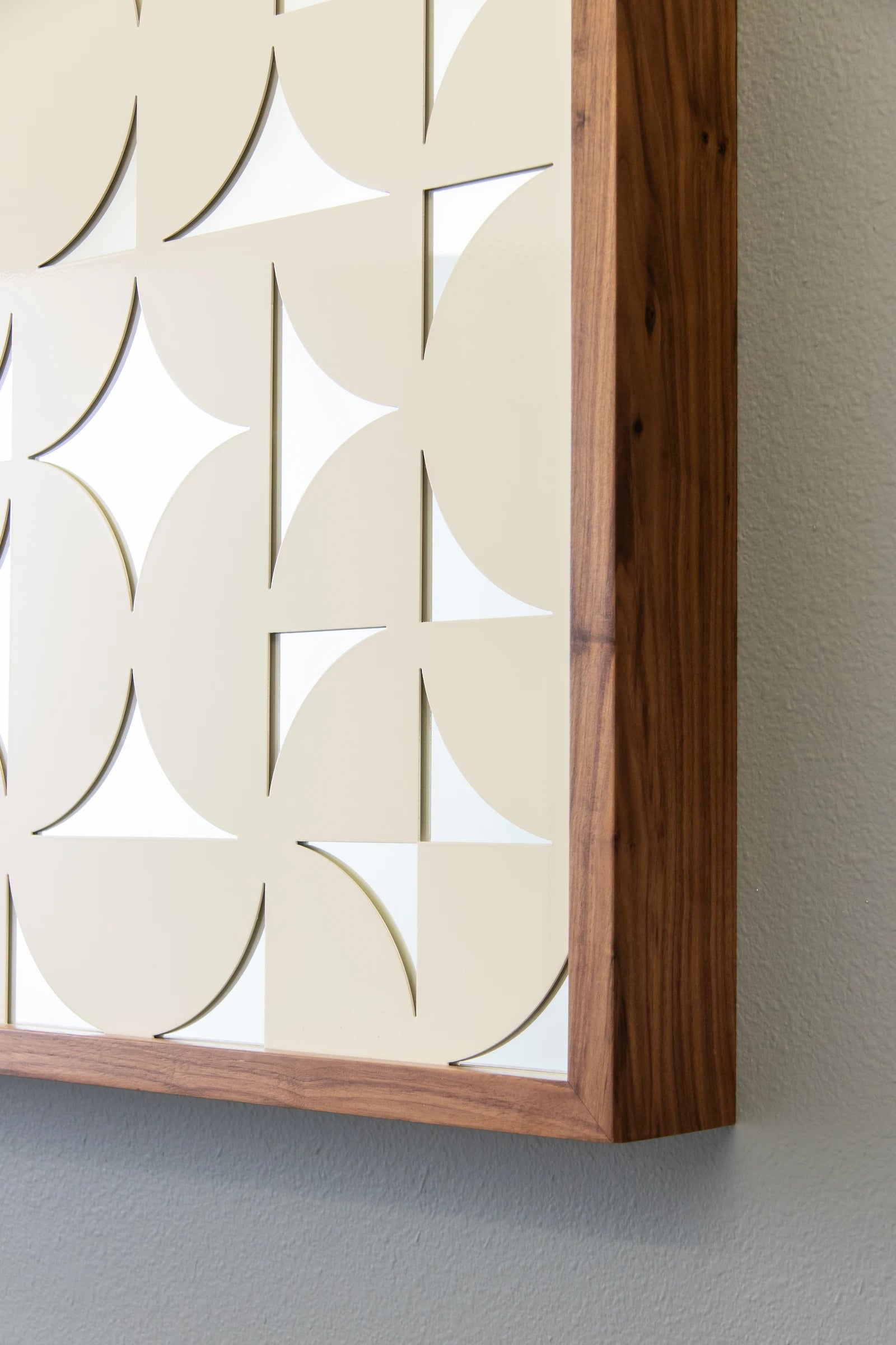 Pivot No. 1-Mirror-Submaterial