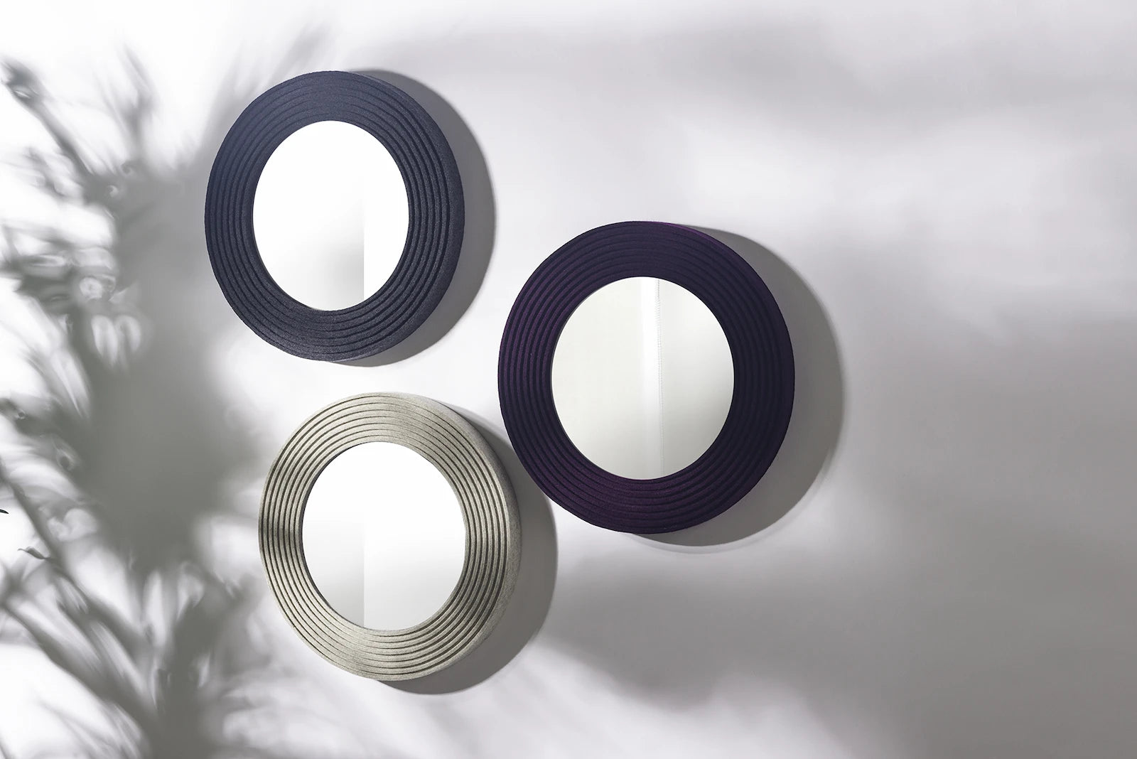 Wander | Circle-Mirror-Submaterial